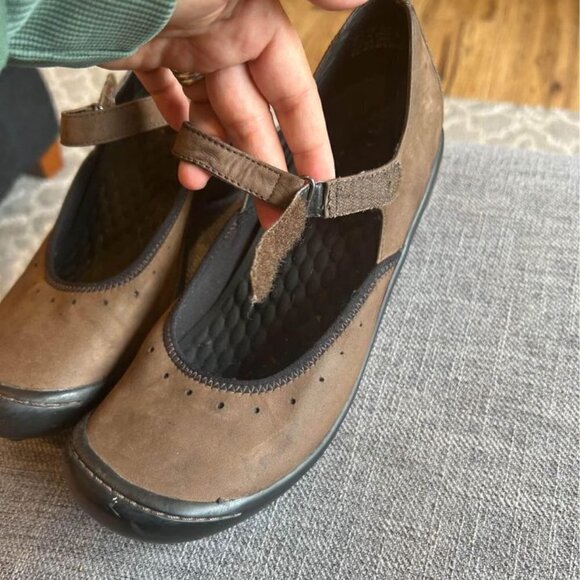 Woman’s PRIVO leather wedge anti slip all terrain shoes. Velcro. Size 9.5 - Picture 3 of 11